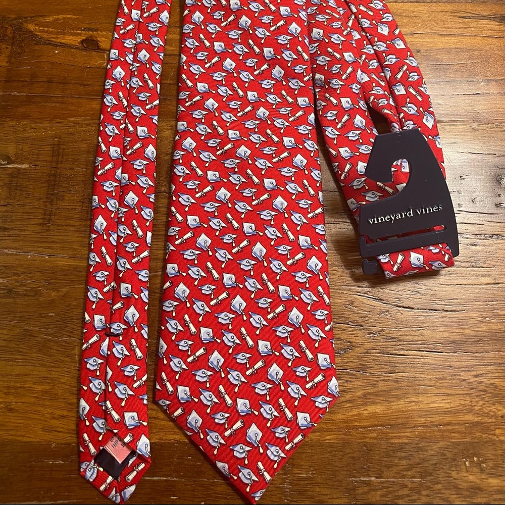 Vineyard Vines Graduation Tie NWT